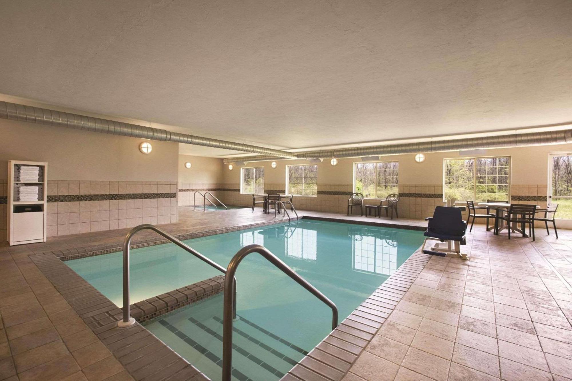 Country Inn & Suites By Radisson, Green Bay North Εξωτερικό φωτογραφία